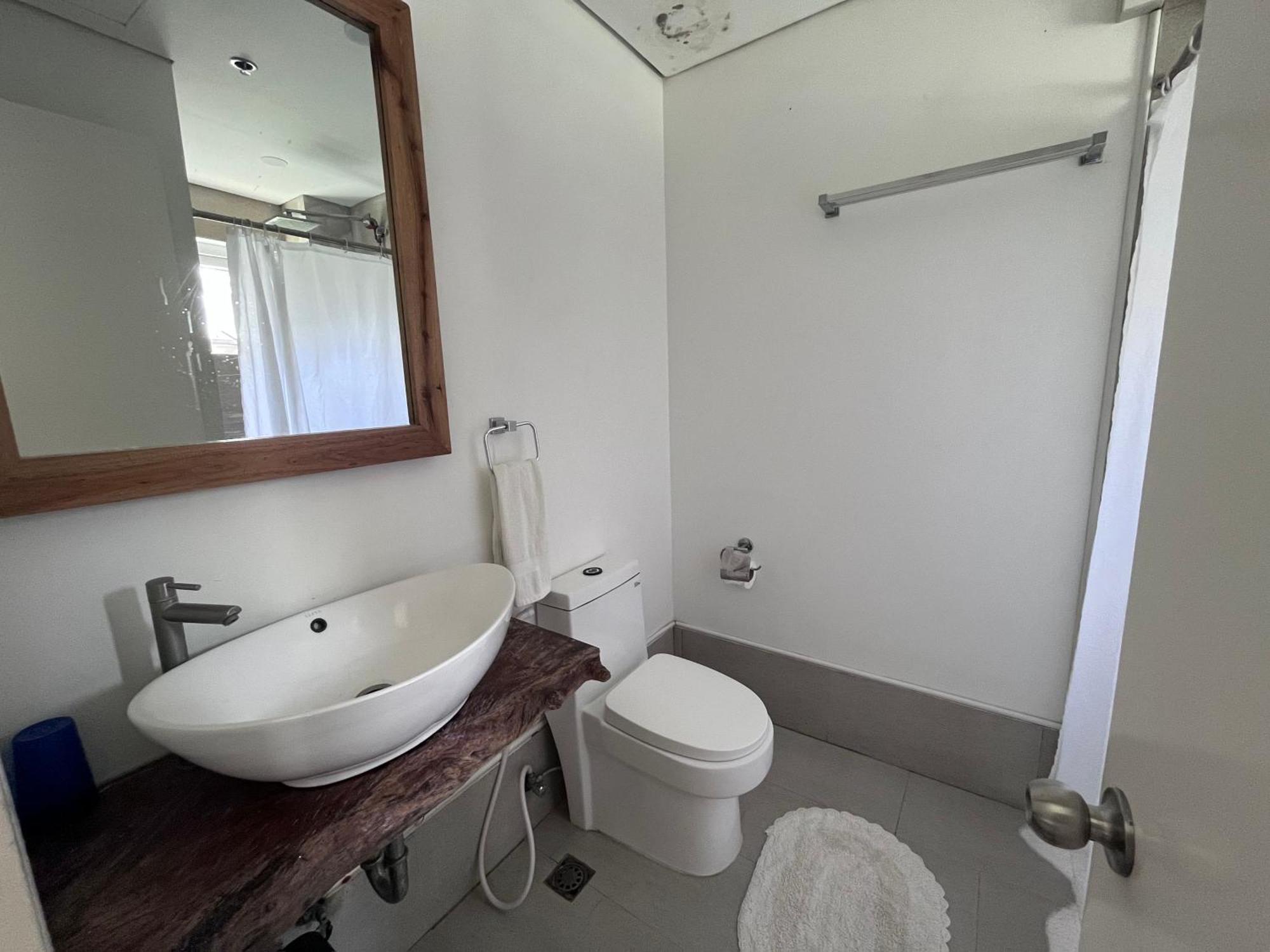 Blue Lagoon Inn & Suites Puerto Princesa Екстериор снимка