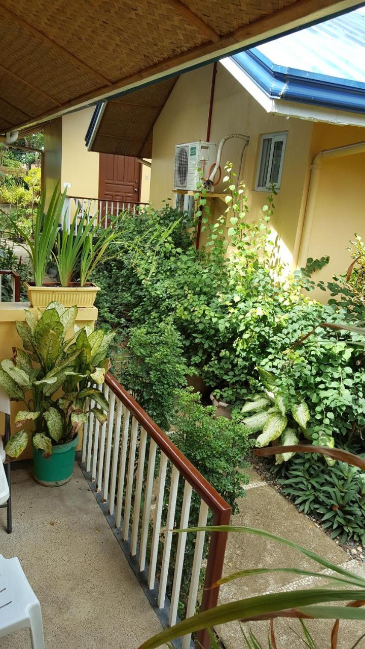 Blue Lagoon Inn & Suites Puerto Princesa Екстериор снимка
