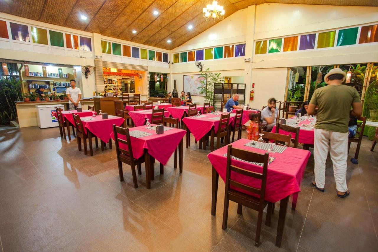 Blue Lagoon Inn & Suites Puerto Princesa Екстериор снимка