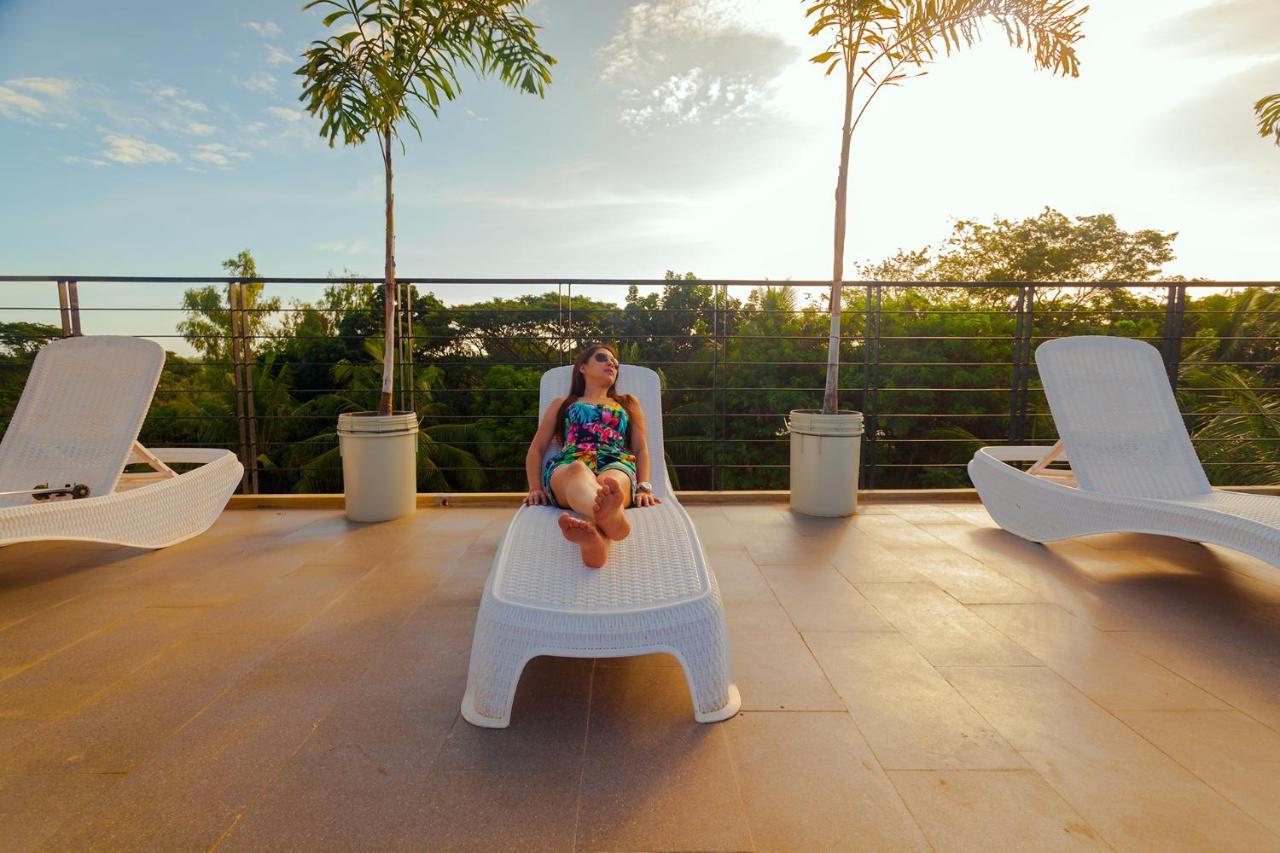 Blue Lagoon Inn & Suites Puerto Princesa Екстериор снимка