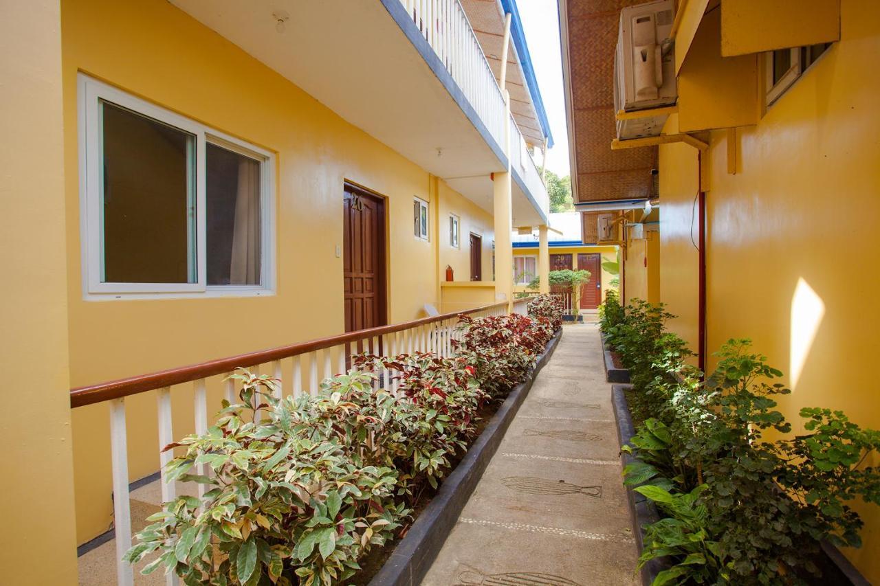 Blue Lagoon Inn & Suites Puerto Princesa Екстериор снимка